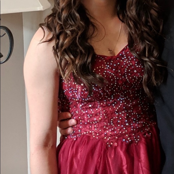 Prom dress - Picture 2 of 7